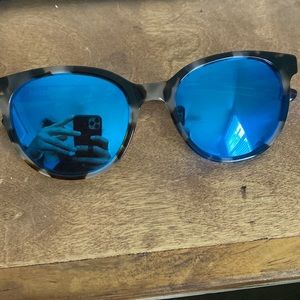 Womens Costa Isla sunglasses
